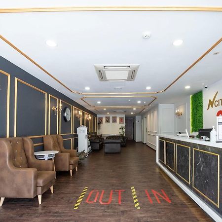 Oyo 90403 North City Hotel Джохор-Бару Екстер'єр фото