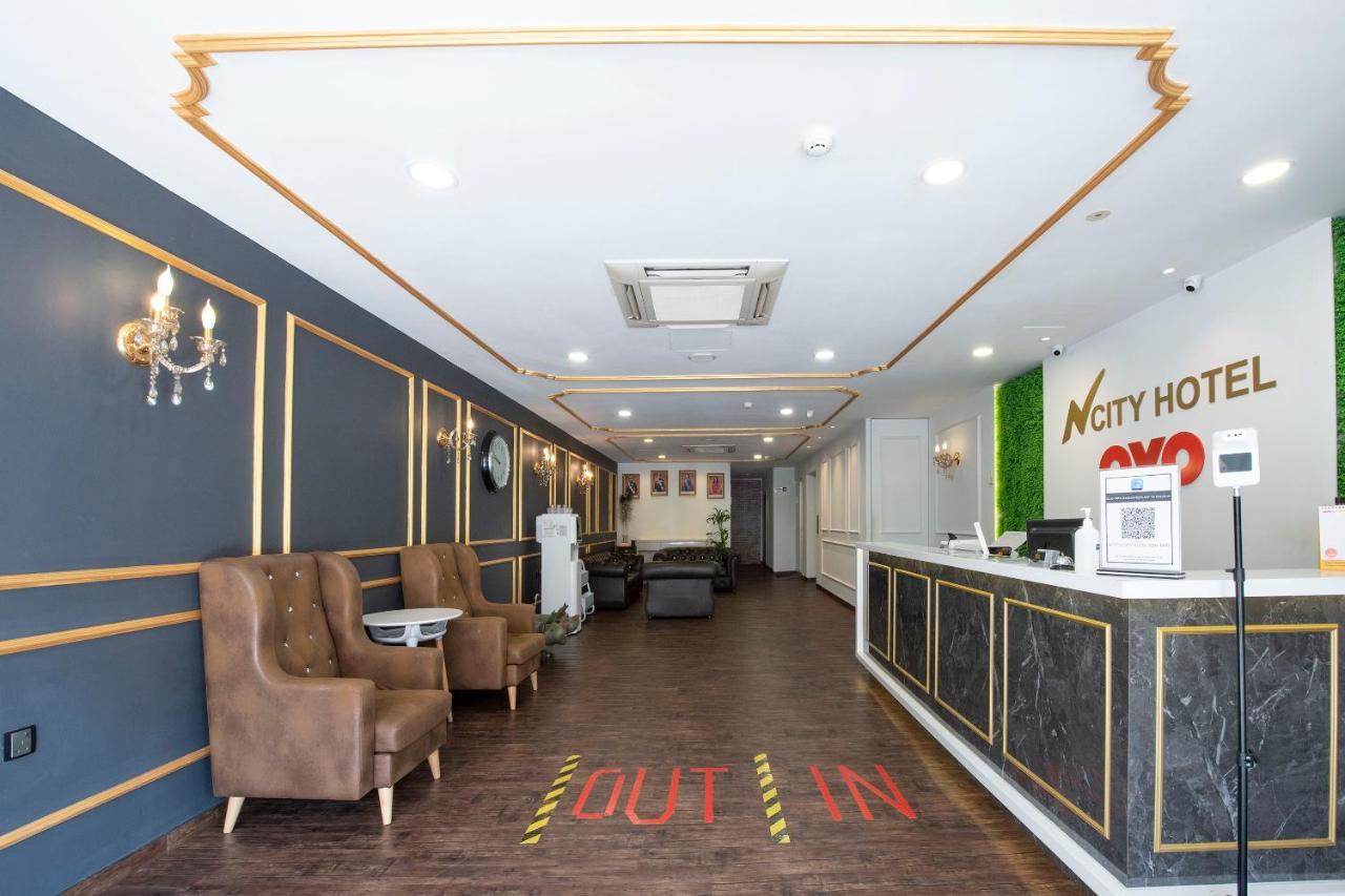 Oyo 90403 North City Hotel Джохор-Бару Екстер'єр фото
