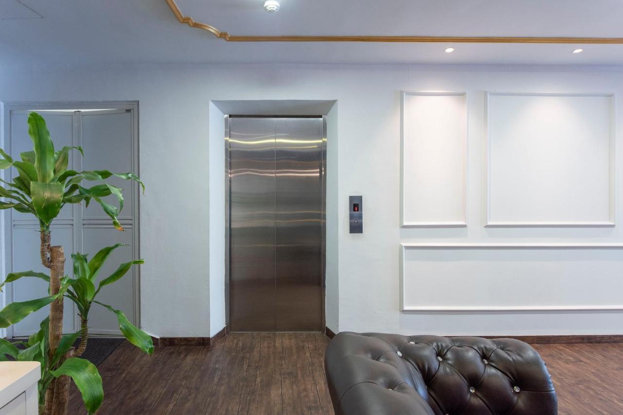 Oyo 90403 North City Hotel Джохор-Бару Екстер'єр фото