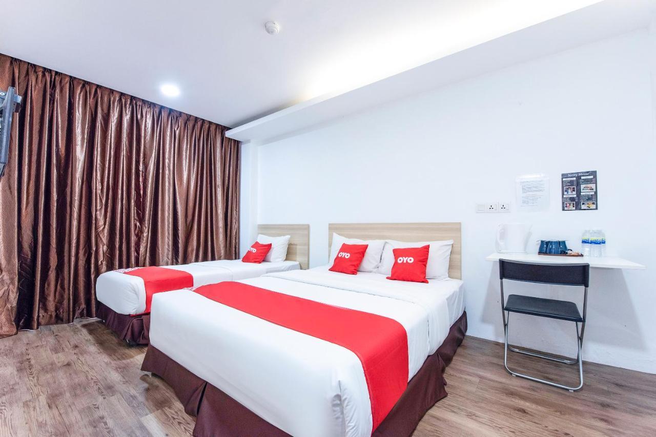 Oyo 90403 North City Hotel Джохор-Бару Екстер'єр фото