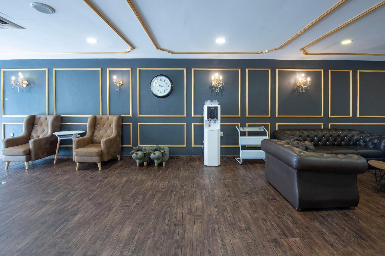 Oyo 90403 North City Hotel Джохор-Бару Екстер'єр фото