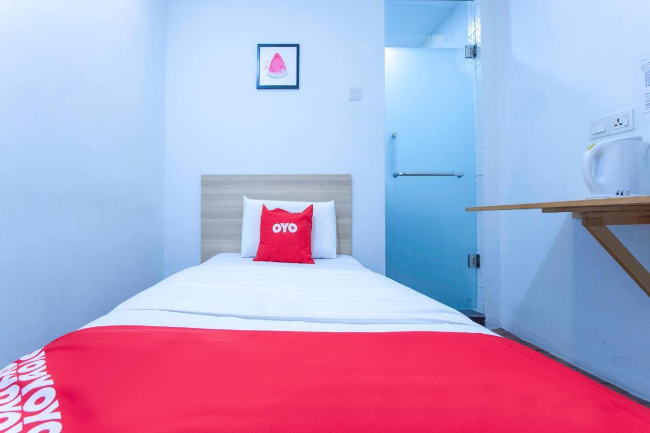 Oyo 90403 North City Hotel Джохор-Бару Екстер'єр фото