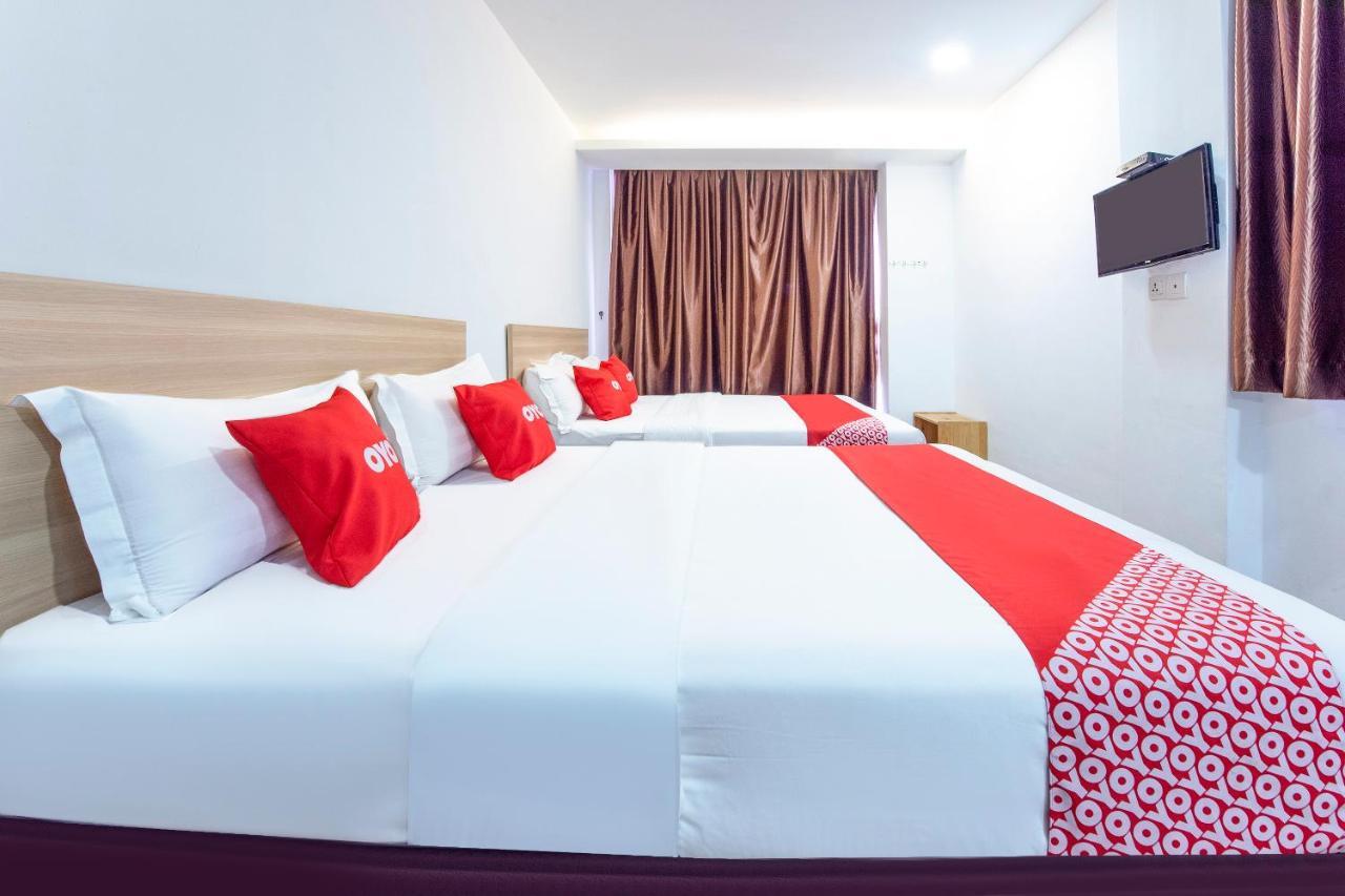 Oyo 90403 North City Hotel Джохор-Бару Екстер'єр фото