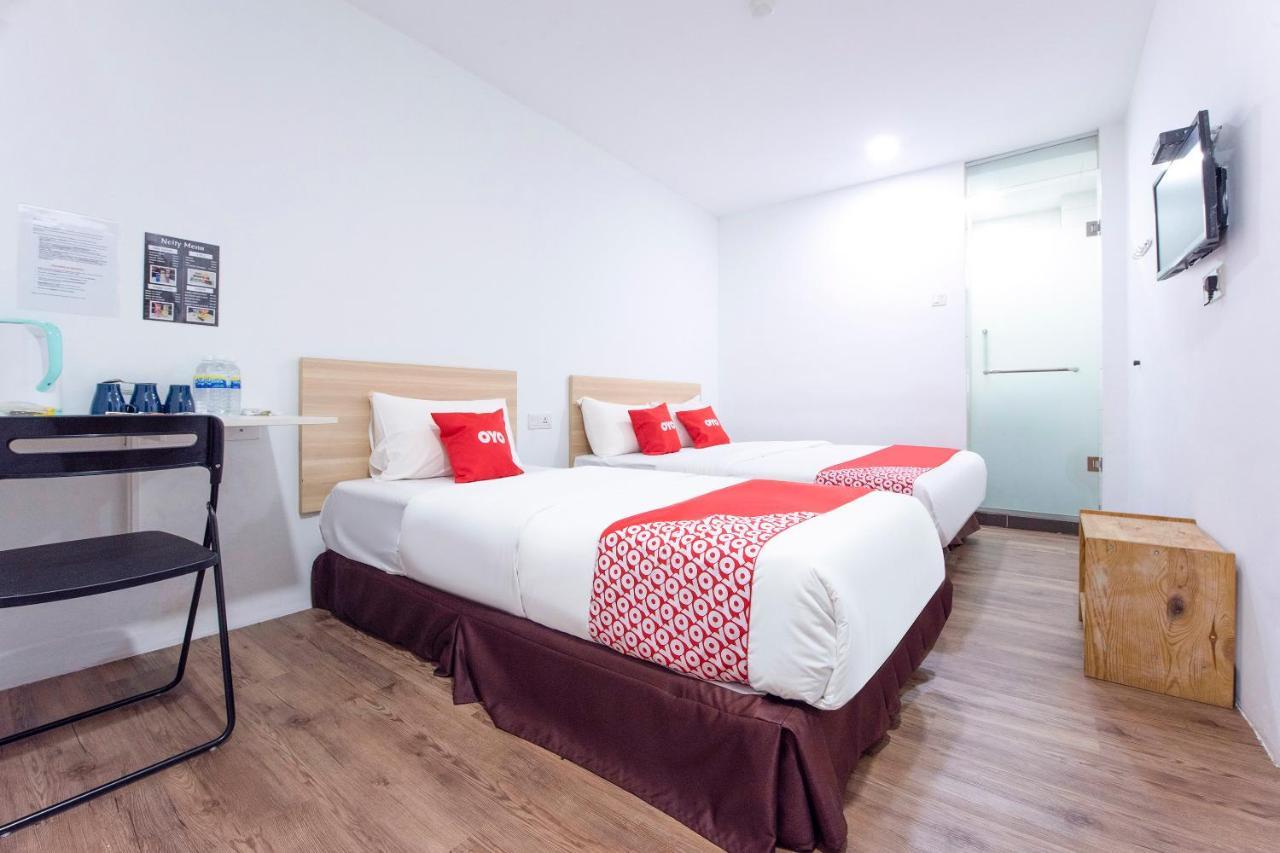 Oyo 90403 North City Hotel Джохор-Бару Екстер'єр фото